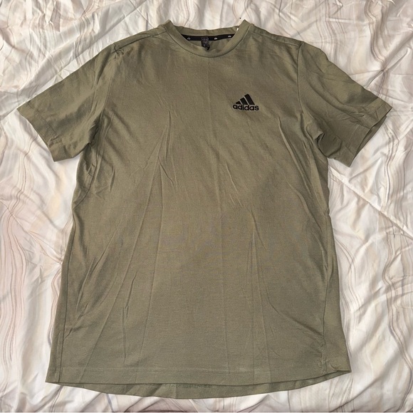 Adidas‎ Green Short Sleeve Tee - Picture 1 of 7